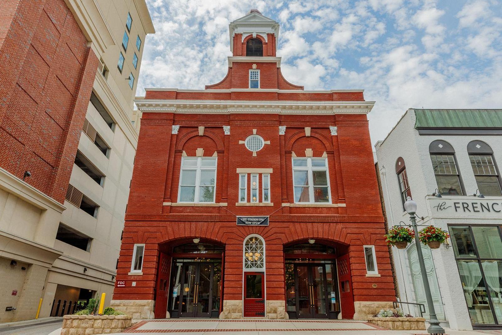 Fire Station One Boutique Hotel Roanoke Esterno foto